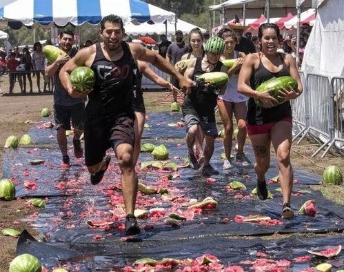 吃瓜群众狂欢,揭秘网络热议背后的狂欢盛宴