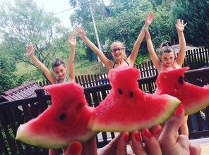 吃瓜群众公仔娃娃,吃瓜群众公仔娃娃的趣味魅力