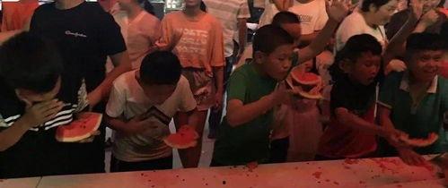 哥谭市的吃瓜群众,揭秘神秘事件背后的真相